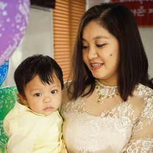 Meet your Posher, Khine